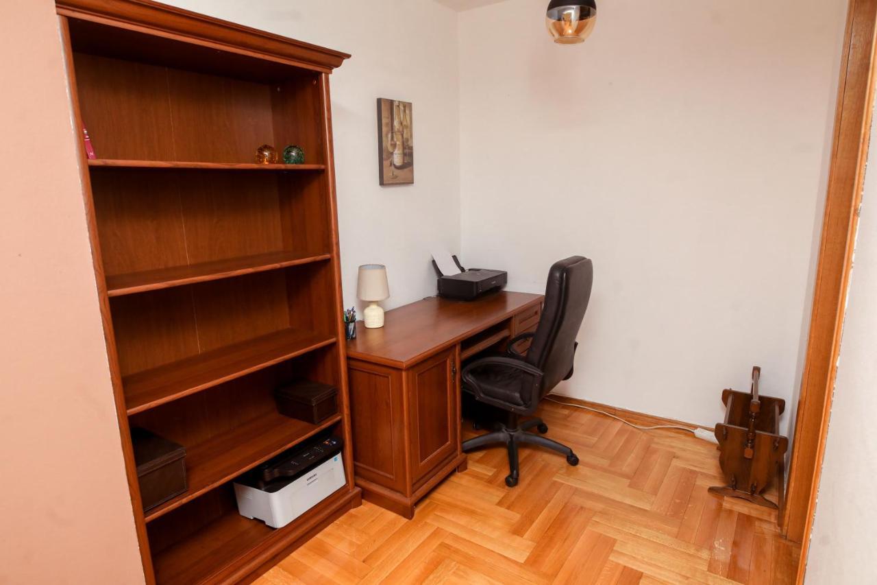 Ugodan I Luksuzan Apartman 바냐루카 외부 사진